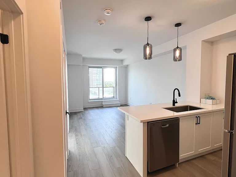 470 Dundas St E #715 — Photo 6