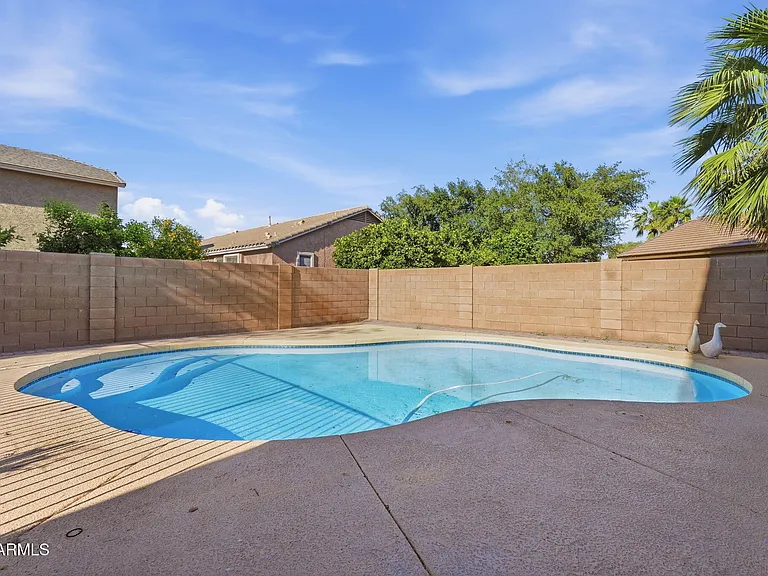 1166 E Stottler Dr — Photo 32