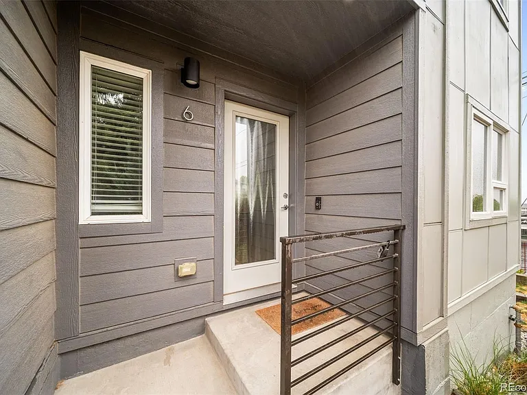 435 S Forest St #6 — Photo 4