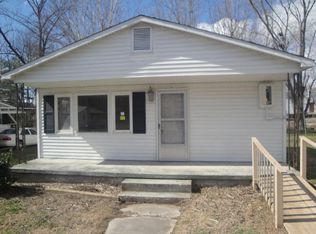 822 Oakland Park Ave, Livingston, TN 38570