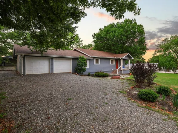 109 Arkansas St, Pottsboro, TX 75076
