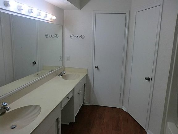 5th image of 109 Banyan Dr