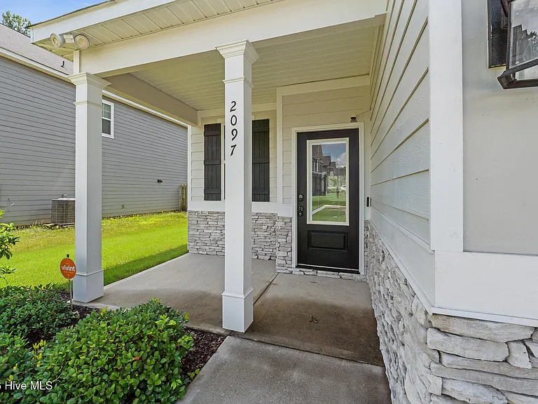 2097 Limerick Ct — Photo 2