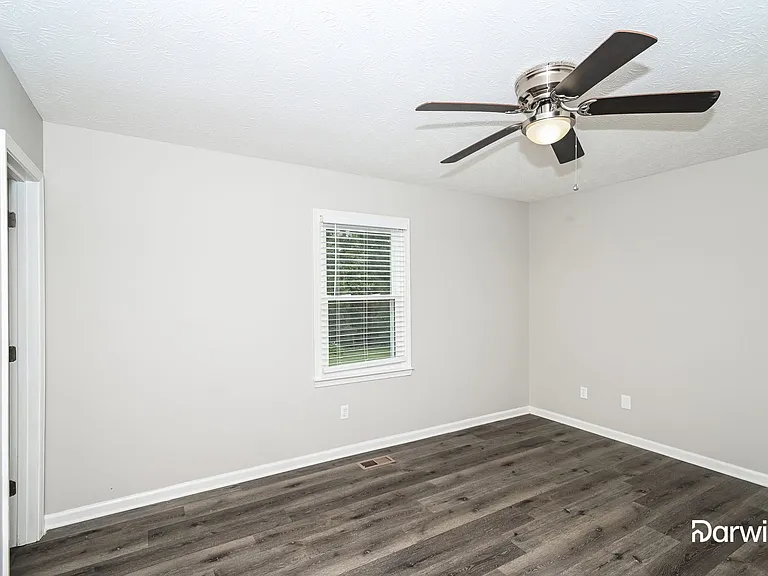 40 Silverthorne Dr — Photo 8