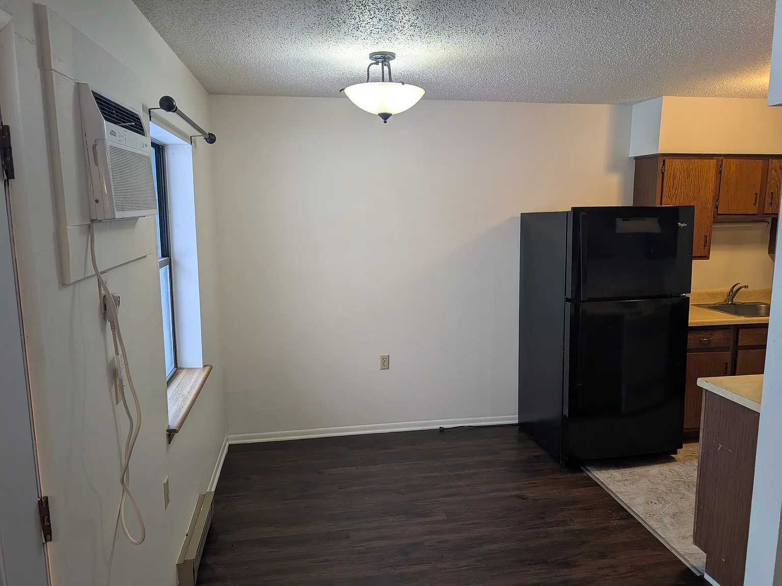 614 Cedar St — Photo 4