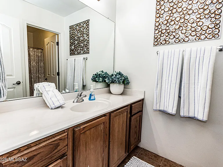 4830 S Vallecano Dr — Photo 33