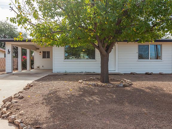 2nd image of 212 E Blacklidge Dr