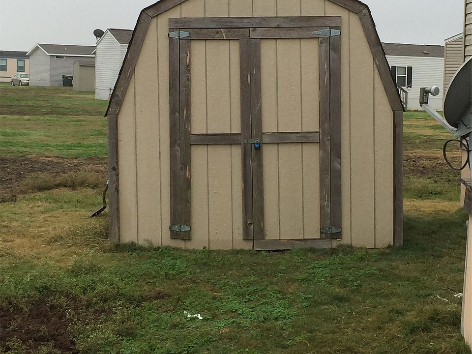 2nd image of 117 Coral Ln