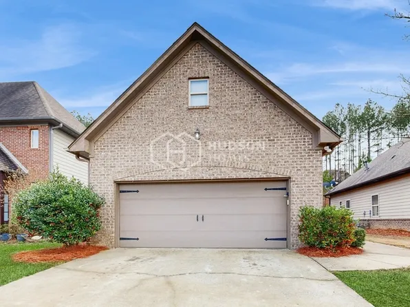1064 Springfield Dr, Chelsea, AL 35043