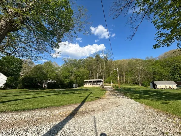 38478 Red Rd, Nelsonville, OH 45764