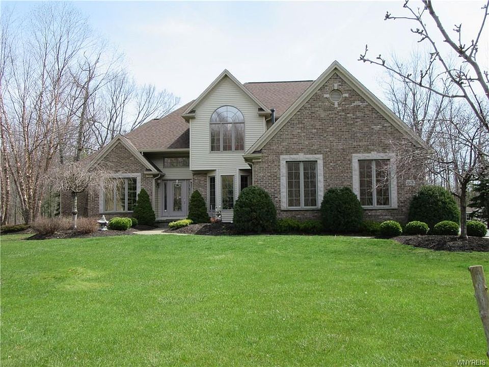 1st image of 201 Ashwood Ln