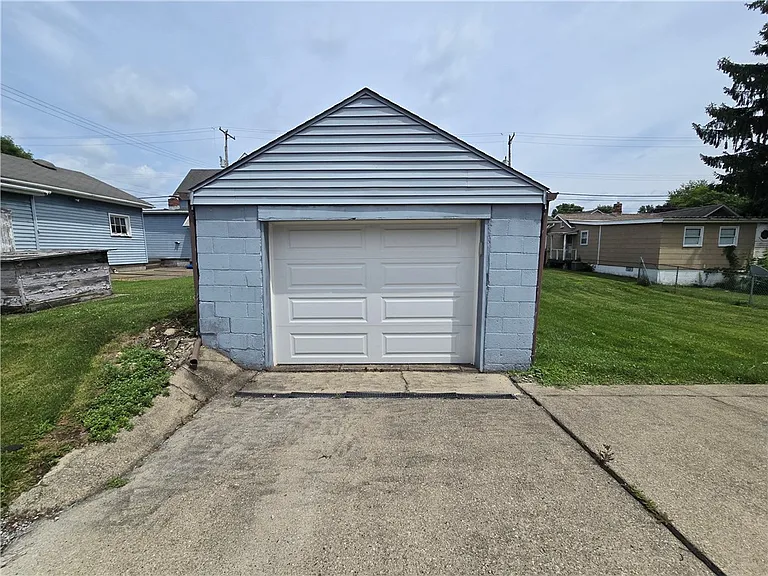 1106 Bechtel St — Photo 12
