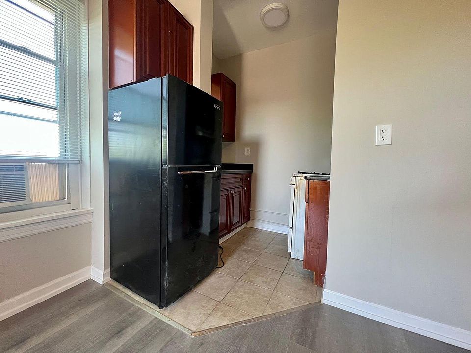 1st image of 4363 N Kenmore Ave #8706ffc19