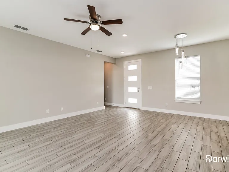 325 Hibiscus Dr — Photo 6