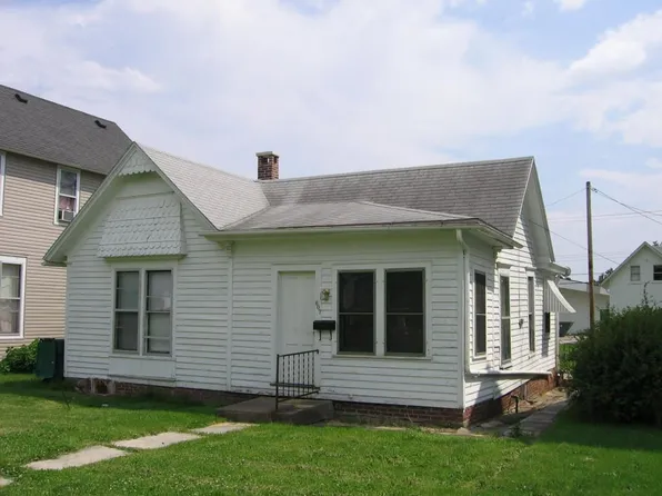 607 E Carroll St, Macomb, IL 61455