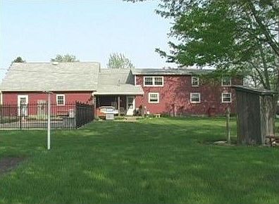 1st image of 2813 S Rosewood Dr