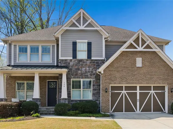 124 Austin Dr, Sandy Springs, GA 30328