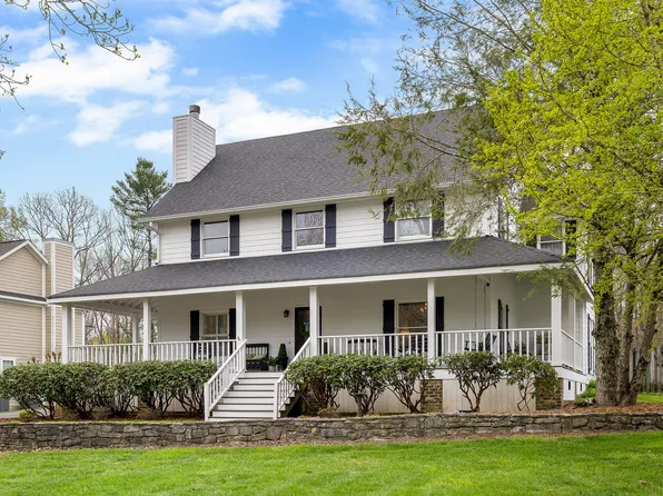 1410 Walden Forest Rd, Signal Mountain, TN 37377