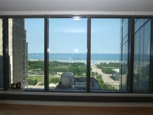 60 E Monroe St, Chicago, IL
