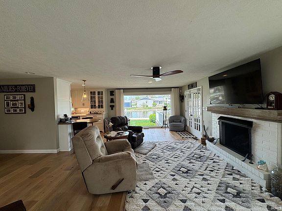 2nd image of 2516 Park Pl