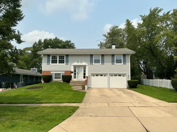 840 Heather Ln, Hoffman Estates, IL 60169