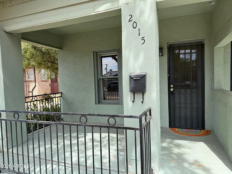 2015 N 10th St — Photo 2