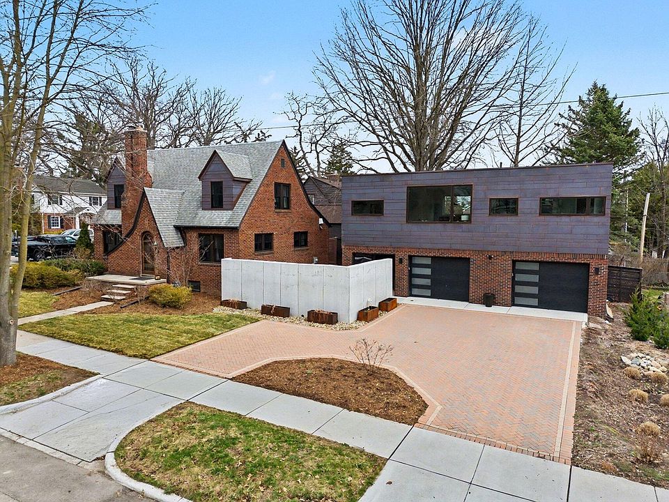 1st image of 901 5th St