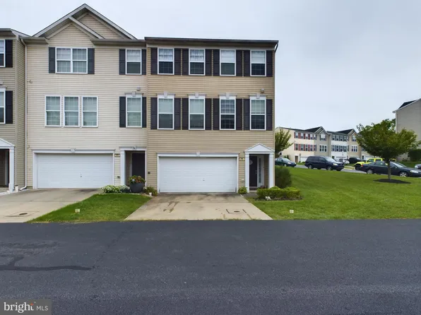 2301 Golden Eagle Dr #145, York, PA 17408