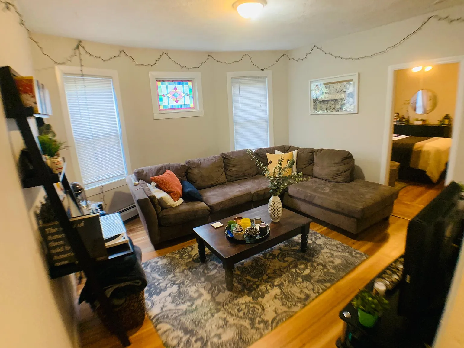 3 bed, 1300 sqft, $3,100 — Photo 4