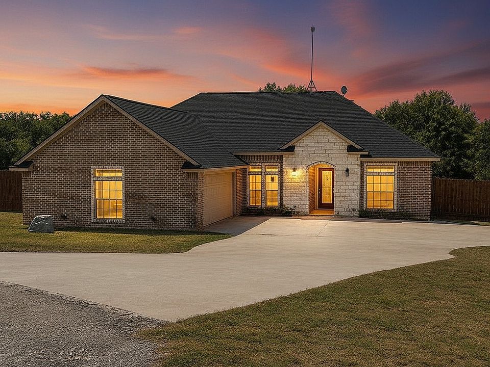 1st image of 108 Tay Ct