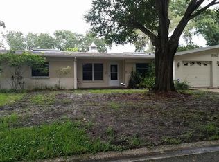2062 Overbrook Ave N, Belleair Bluffs, FL 33770