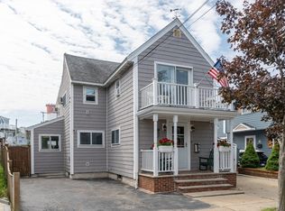 25 Charles St, Winthrop, MA 02152