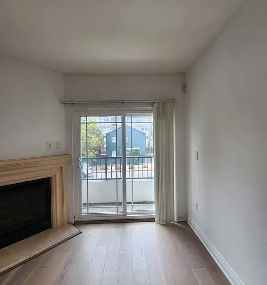 147 S Doheny Dr — Photo 15