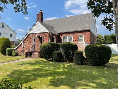 25 Walnut Avenue, Farmingdale, NY, 11735