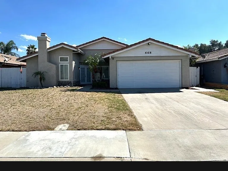 668 Kesha Ct — Photo 15