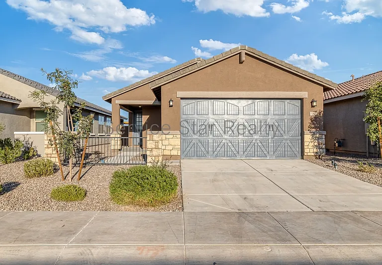 21895 N Rummler Ln — Photo 2