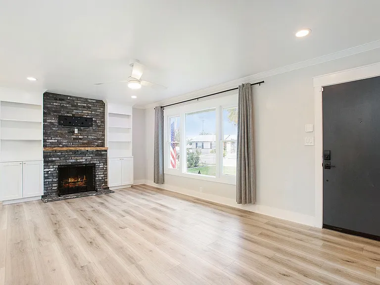 518 E Barkley Ave — Photo 20