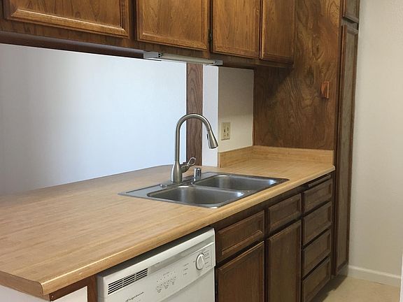 5th image of 3951 Idaho St