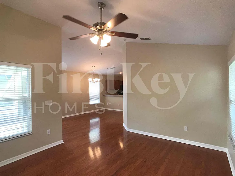 1736 W Pine St — Photo 6
