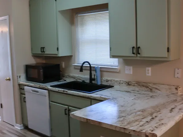 19 Holly Rd, Crestview, FL 32539