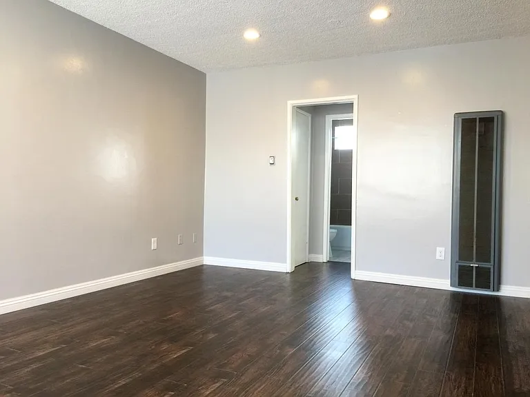 1681 College View Dr #9 — Photo 4