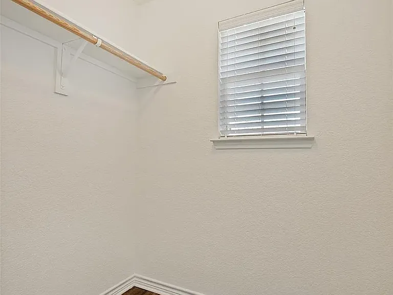8013 Hidden Oaks Dr — Photo 14