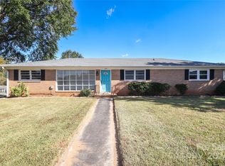 1236 Landsdowne Dr, Gastonia, NC 28054