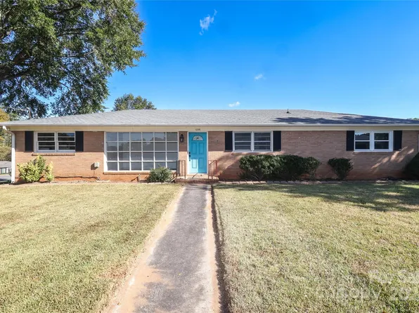 1236 Landsdowne Dr, Gastonia, NC 28054
