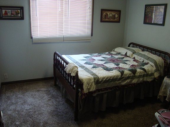 Bedroom 1- 10' x 13'