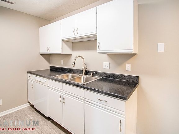 5th image of 5402 & 5450 S 77th St #5450-11