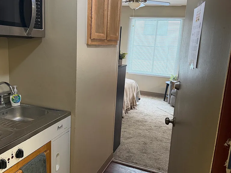 Corporate Manor Apartments — Photo 7