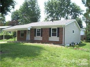 1035 Cedar Pl, Florissant, MO