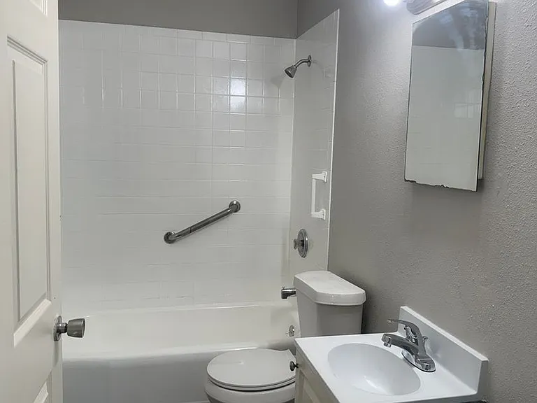 2425 Dixie Ave — Photo 20
