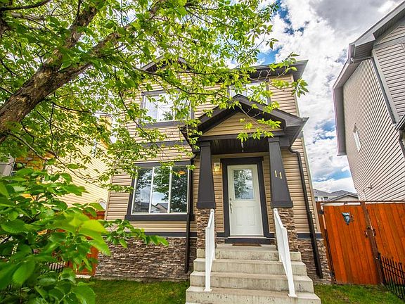 3rd image of 11 N Saddlebrook Mews NE